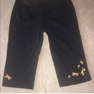 Butterfly Plus Size Capri Pants.  Size 24W
